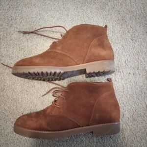 Lauren Ralph Lauren Tan Suede Chukka Boots